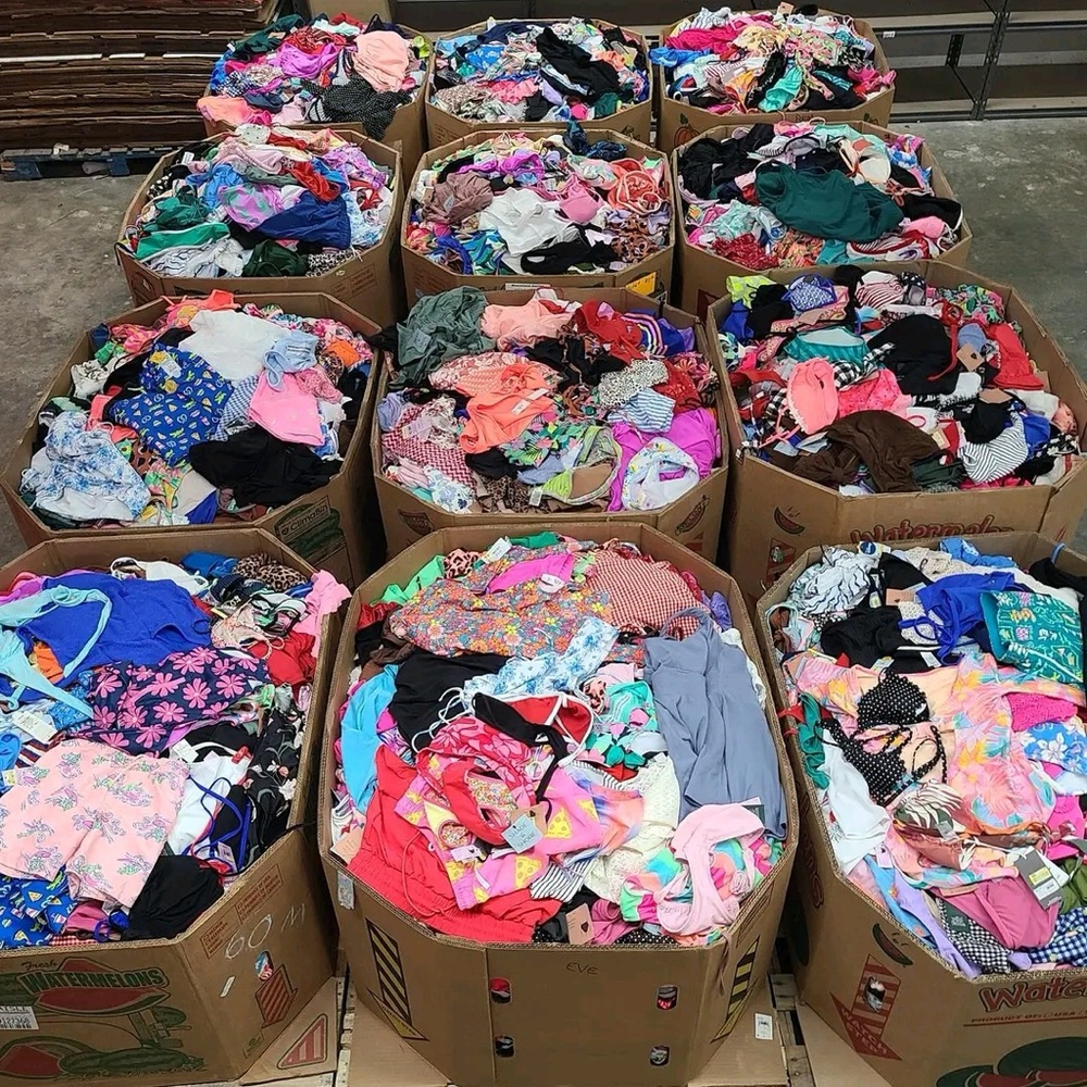 Bulk Lot of Mixed Clothing